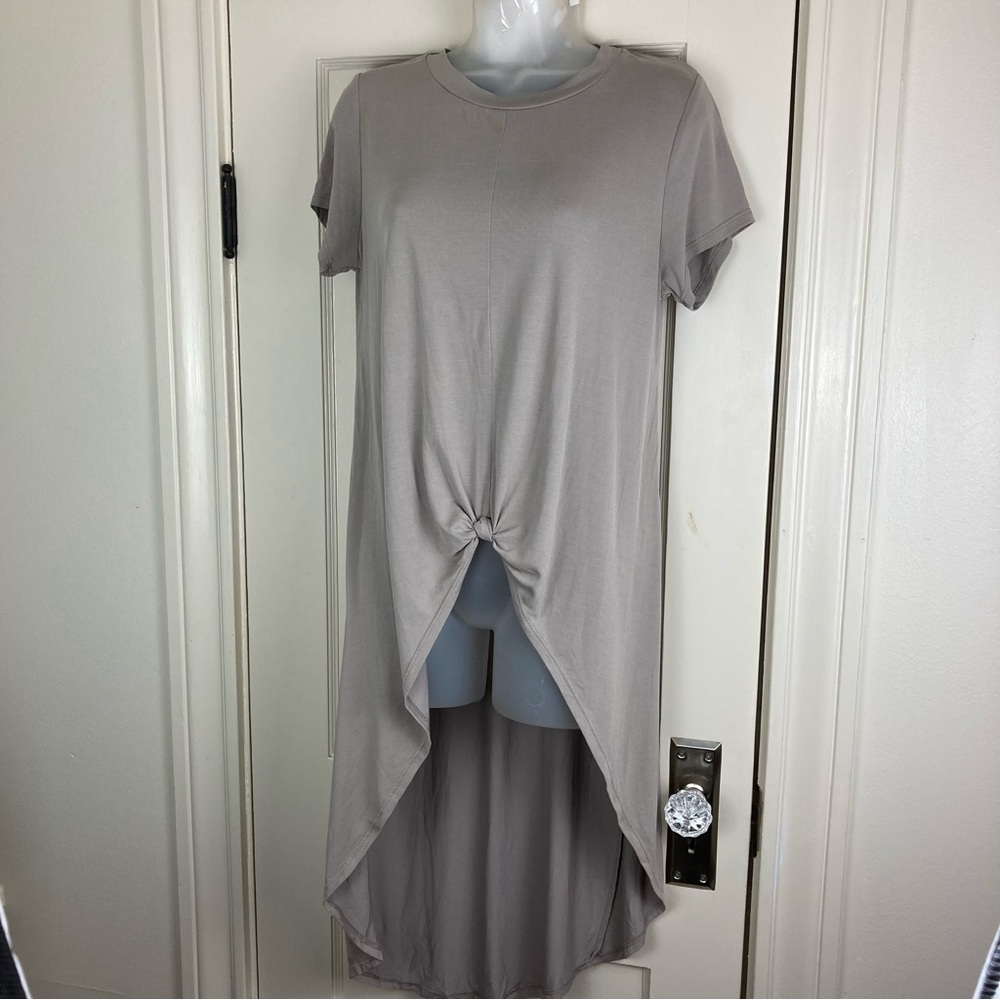 The Line of Style High-Low Knot Front T-shirt  Large